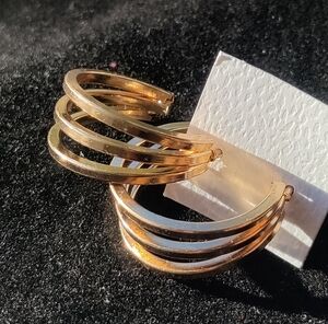 NEW Elegant Gold Women's Multi-Band Earrings